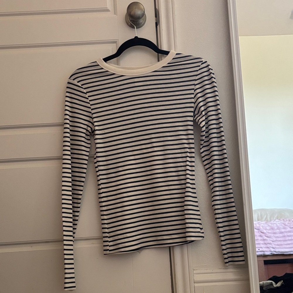 H&M Black and White Striped Long Sleeve Tee